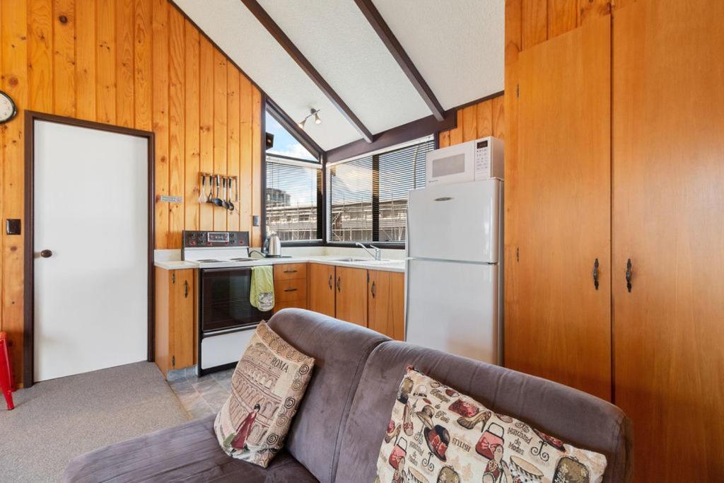 Downtown Mountview - Mt Maunganui Holiday Home Mount Maunganui Luaran gambar