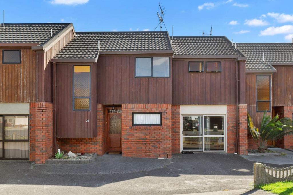 Downtown Mountview - Mt Maunganui Holiday Home Mount Maunganui Luaran gambar